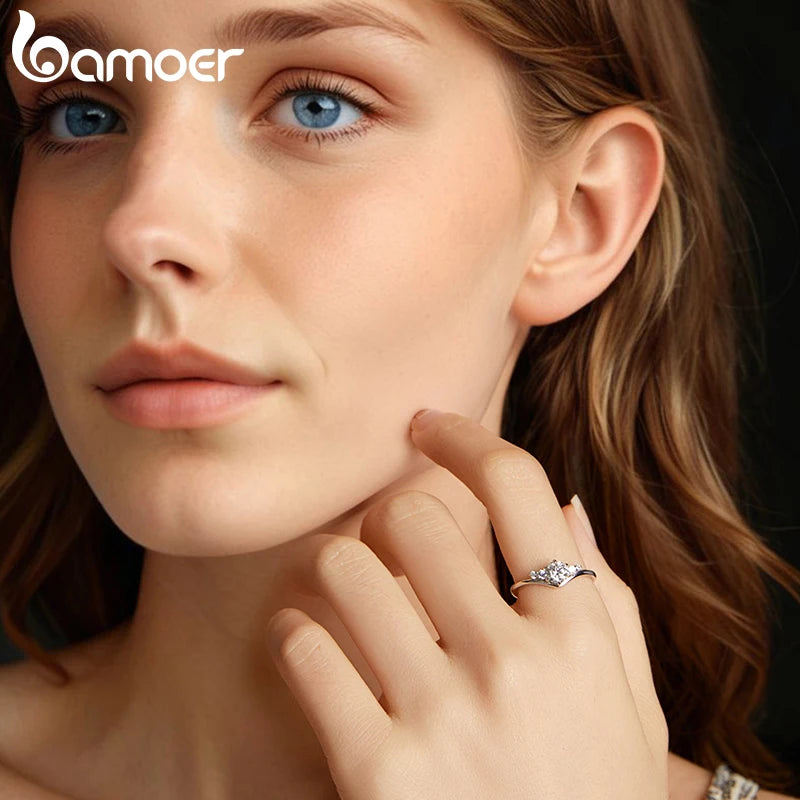 BAMOER 0.6CT Moissanite Ring 5-Stones Prongs Setting Band Ring D Color VVS1 Original for Women Wedding Jewelry with Certificate