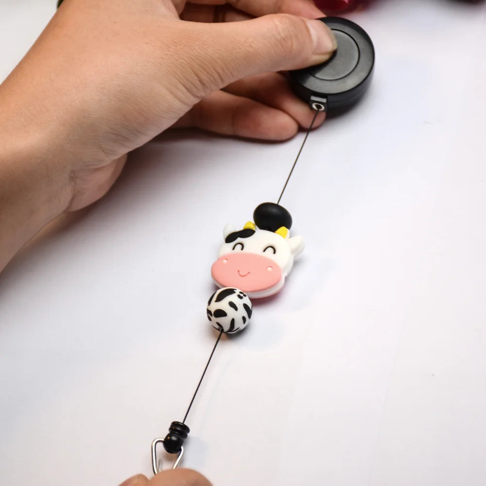 2024 New Fashion Cute Cows Bee Retractable Badge Reel Silicone Bead Teacher Nurse Badge Reel ID Card Holder Valentine's Day Gift