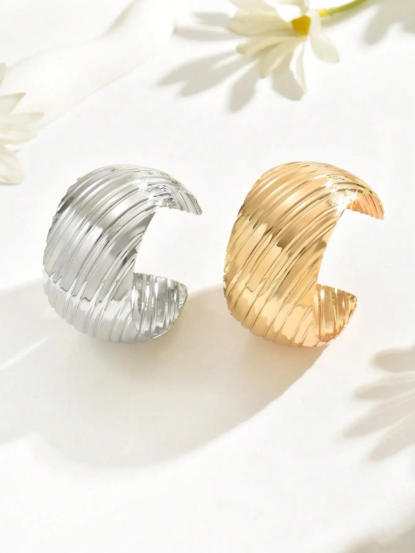 Ladies Fashion Open Bracelet Set Golden And Silvery Diagonal Pattern Metal Wide Face Open Bracelets Stylish Accessory