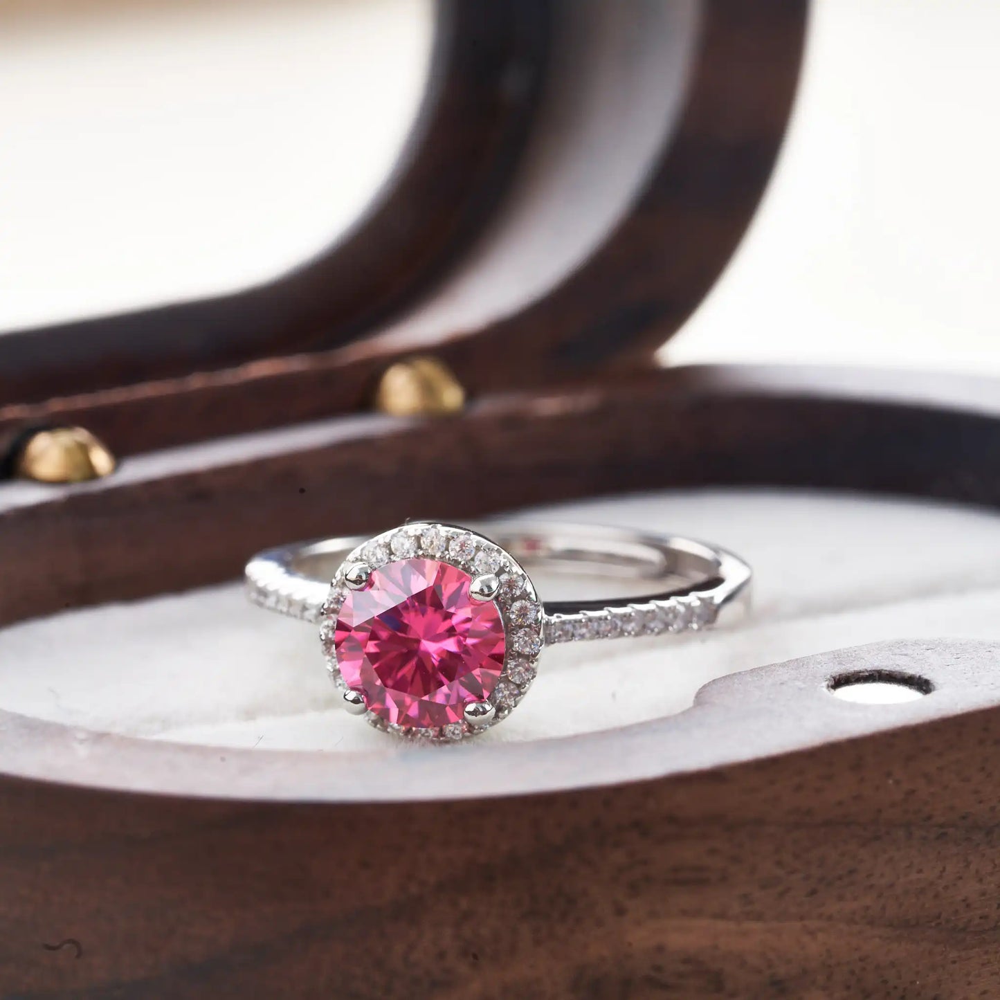 Hemasa 1ct Pink Color 6.5mm Moissanite Ring 925 Sterling Silver Engagement Wedding Rings for Women Jewelry with Certificate