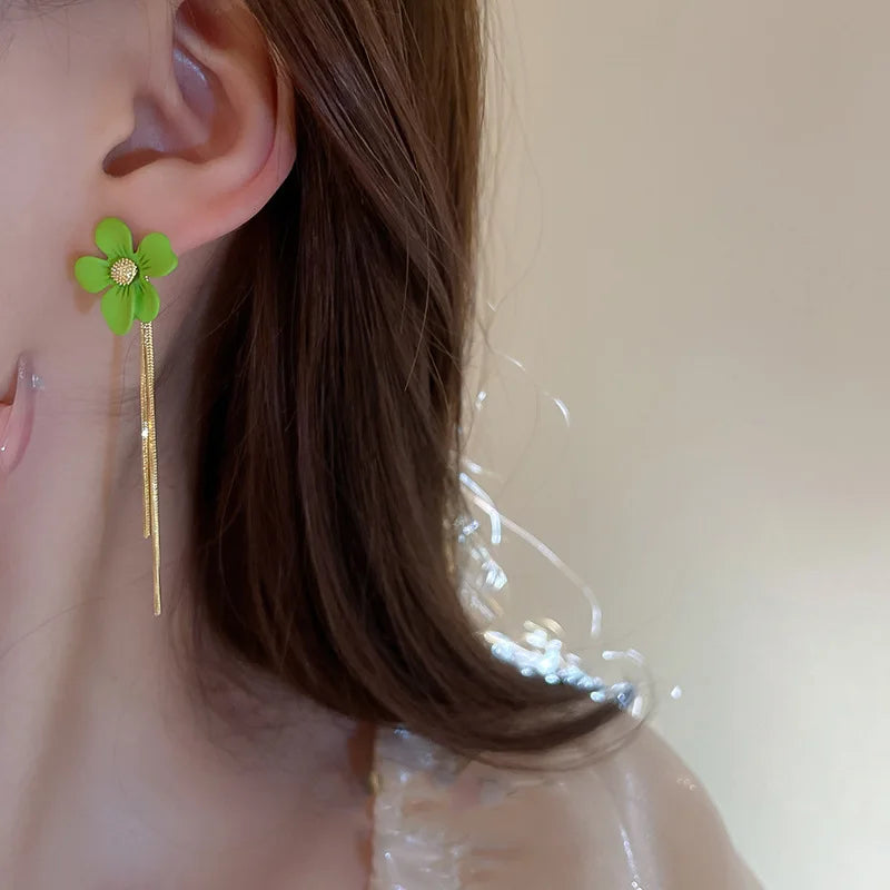 Summer Cute Green Flower Stud Earrings for Women Korean Fashion Temperament Long Tassel Asymmetrical Earring Party Jewelry Gift