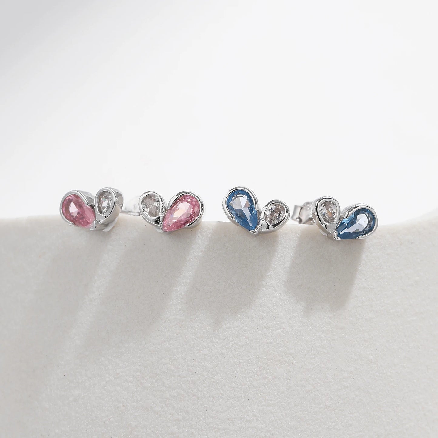MODIAN 925 Sterling Silver Romantic Tiny Hearts Stud Earrings Delicate Colorful CZ Earrings for Women Party Fine Jewelry