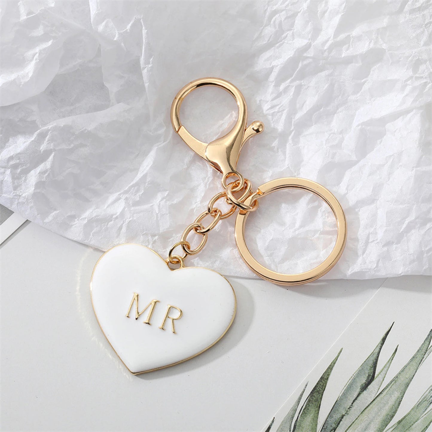 Hemasa Personality Alloy Black And White Heart Key Chain Drip oil Letters MRMRS Love Bag Pendant