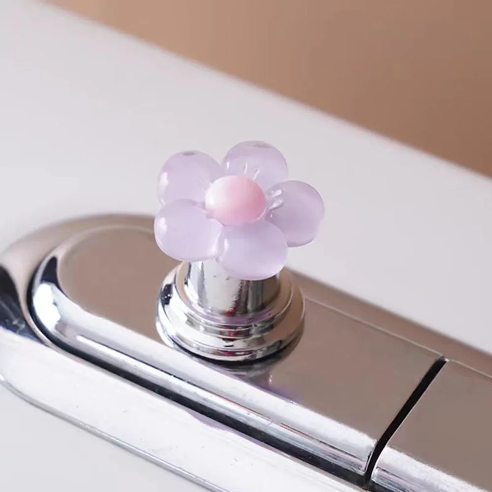 Hemasa 5pcs Flower Shaped Toilet Presser Love Toilet Press Button Tank Push Switch Water Tank Buttons Nail Protector Bathroom Decor