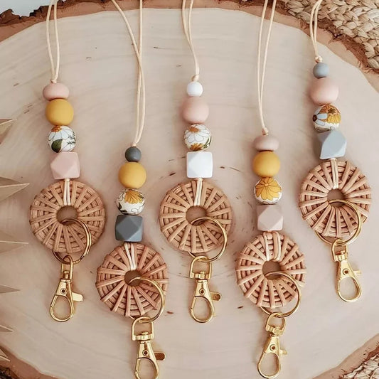 Boho Personalized Design Rattan Badge Lanyard Daisy Floral Silicone Bead Necklace Pendant Teacher Charm Lanyard Gift 2023 New