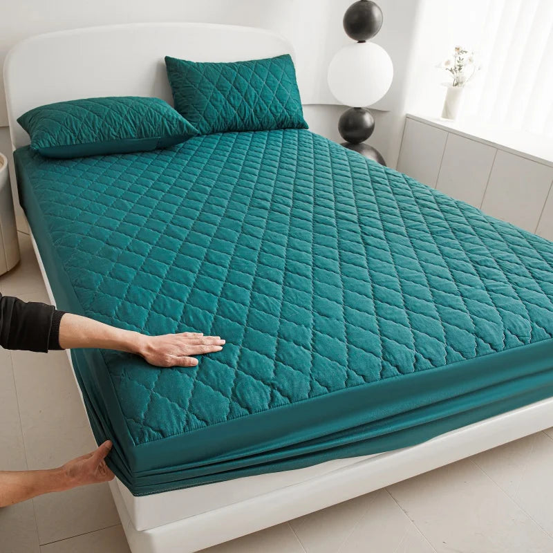 Quilted Thick Waterproof Mattress Cover Mattress Protector Queen King Fitted Sheet Bed Pad Cover Bed Topper ( No Pillow Case)