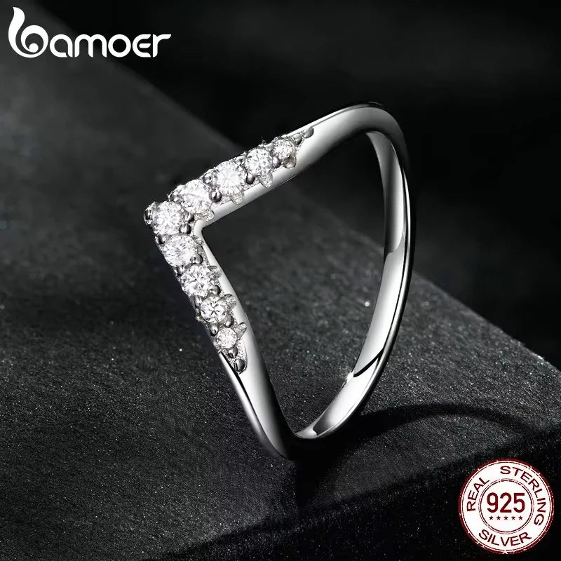 Bamoer V-shape Moissanite Ring Delicate Lab Diamond Ring 925 Sterling Silver for Women Engagement Wedding Jewelry