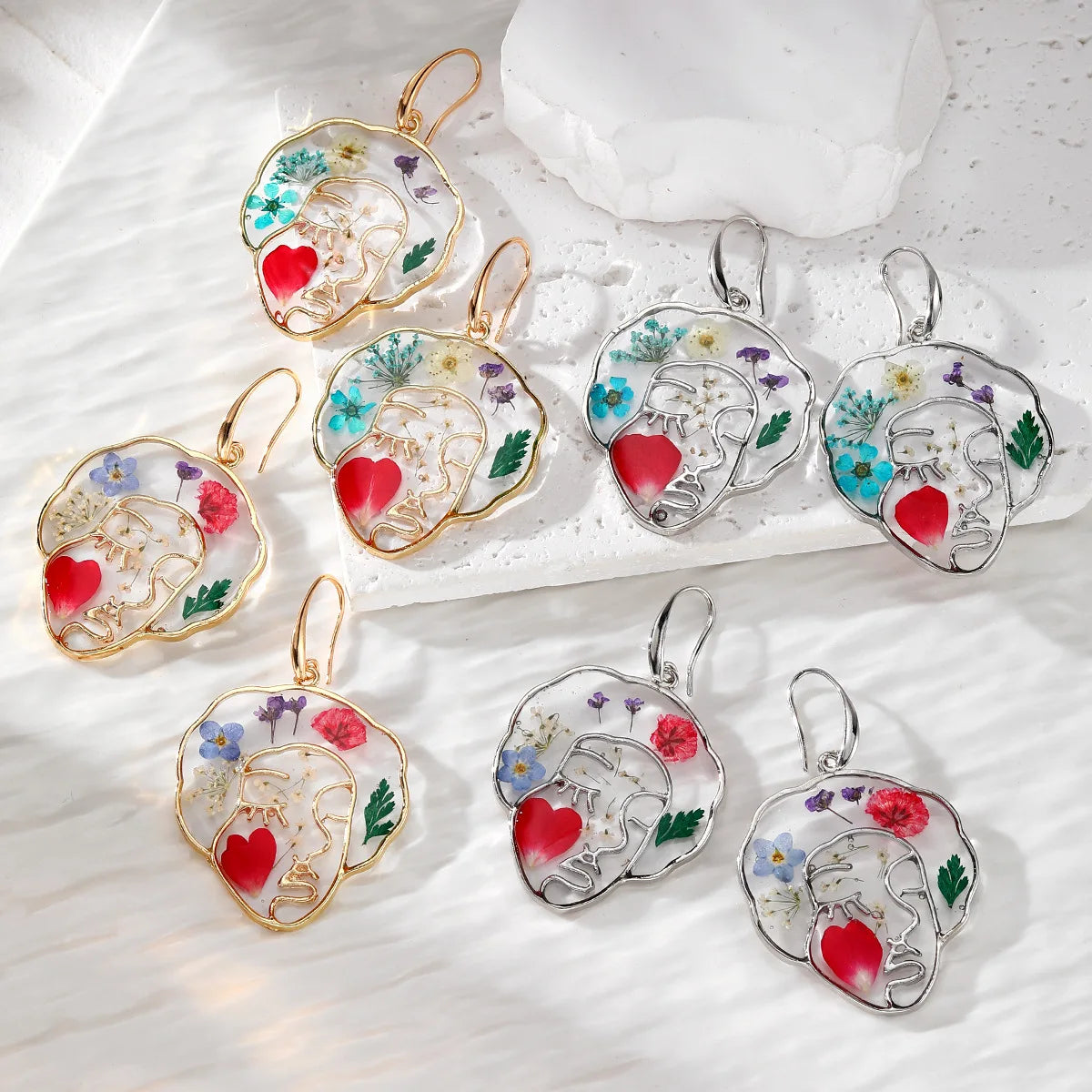 Unique Human Face Dried Flower Earrings Creative Epoxy Resin Pressed Flower Earrings Handmake Natural Flower Jewelry Wholesale