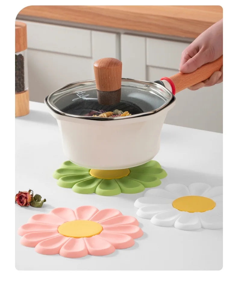 Hemasa Heat Resistant Silicone Mat Drink Cup Coasters Non-slip Pot Holder Table /Placemat /Kitchen Accessories /Coasters Flower Mat