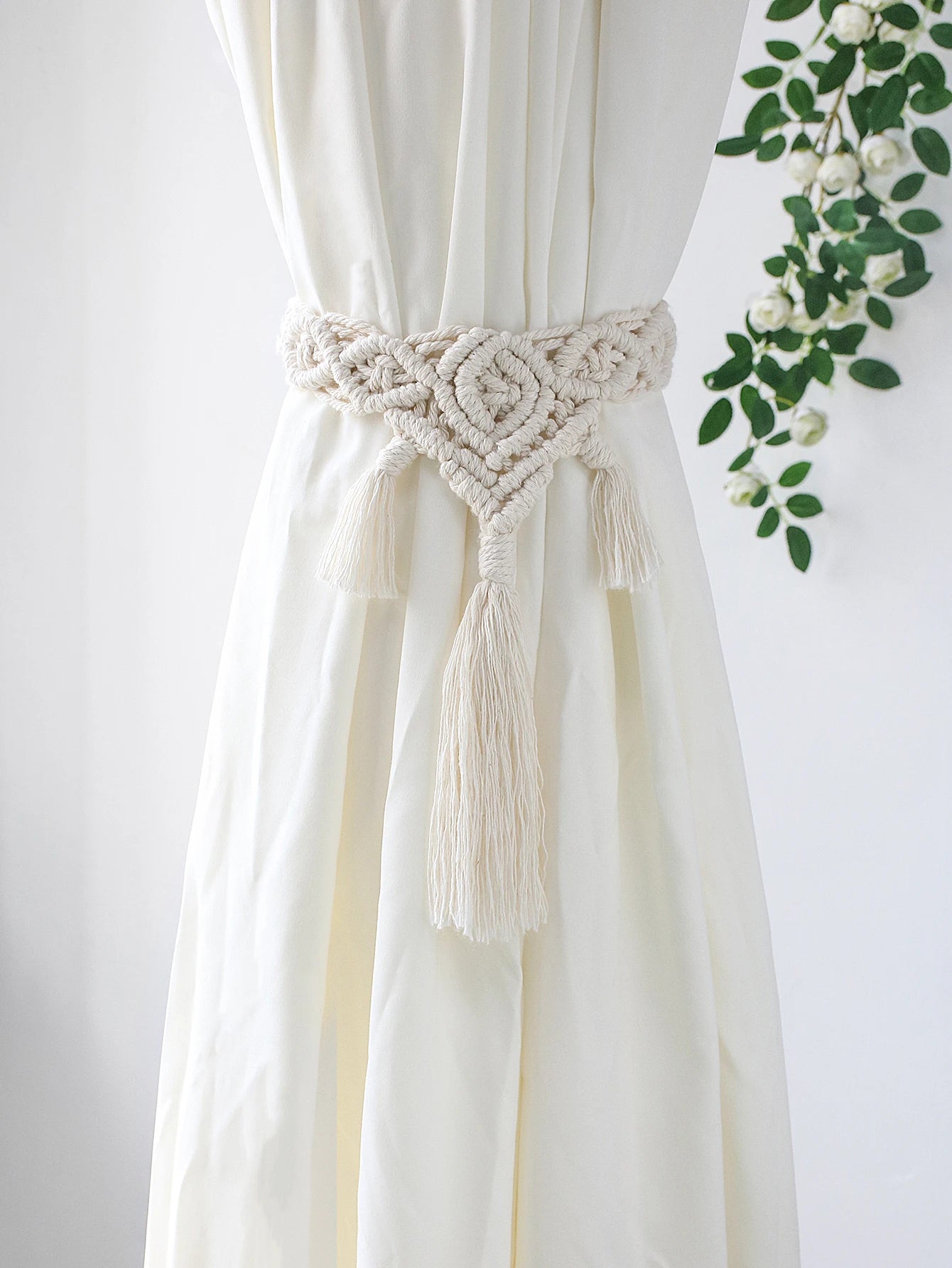 Handmade Macrame Curtain Holdbacks,Wooden Bead Curtain Tiebacks,Boho Home Decoration,Cotton Hanging Rope Curtains Accessories