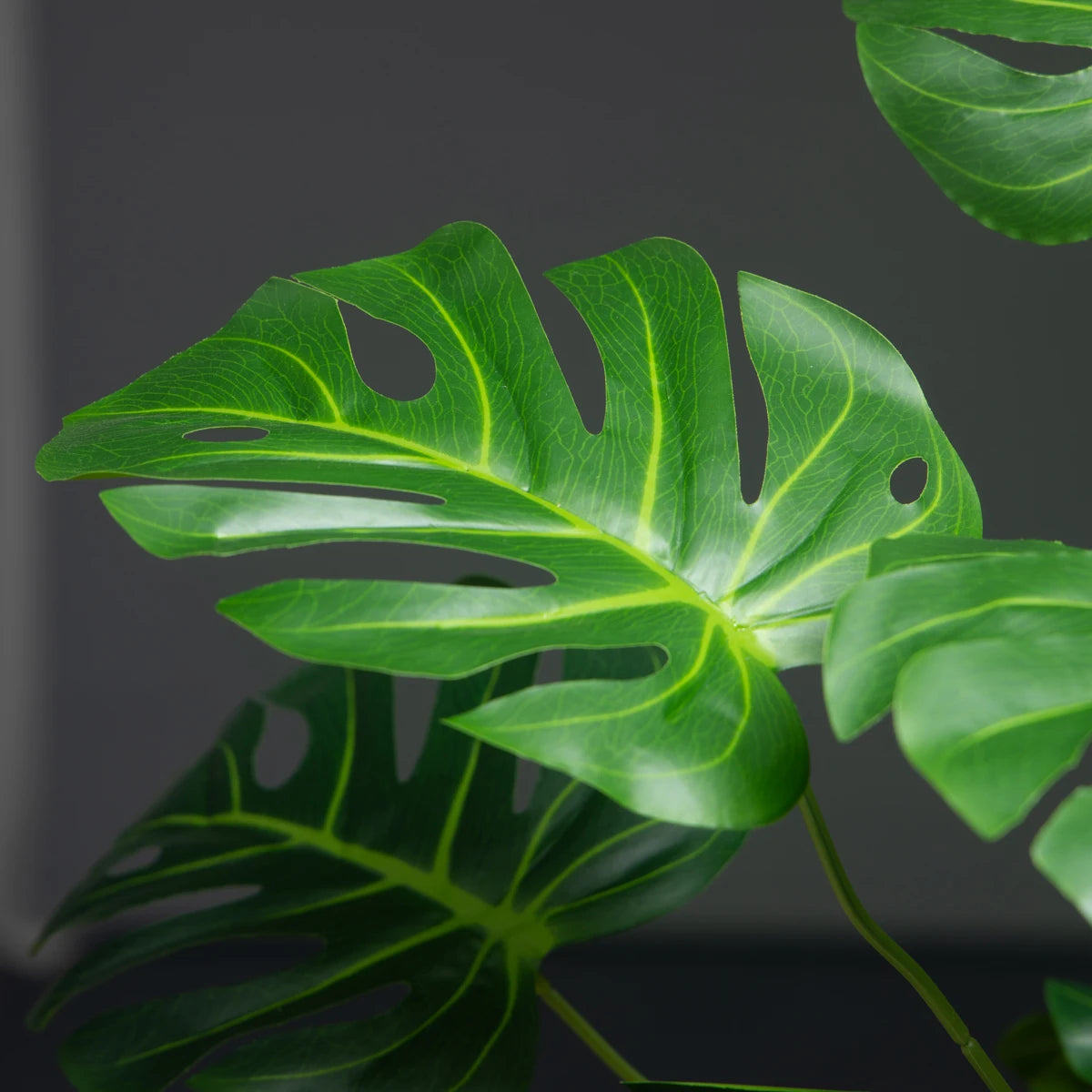 Tejesa 65cm 18Leaves Artificial Palm Tree Large Fake Monstera Plants Plastic Turtle Leaves Faux Tropical Palm Leaves for Home Garden