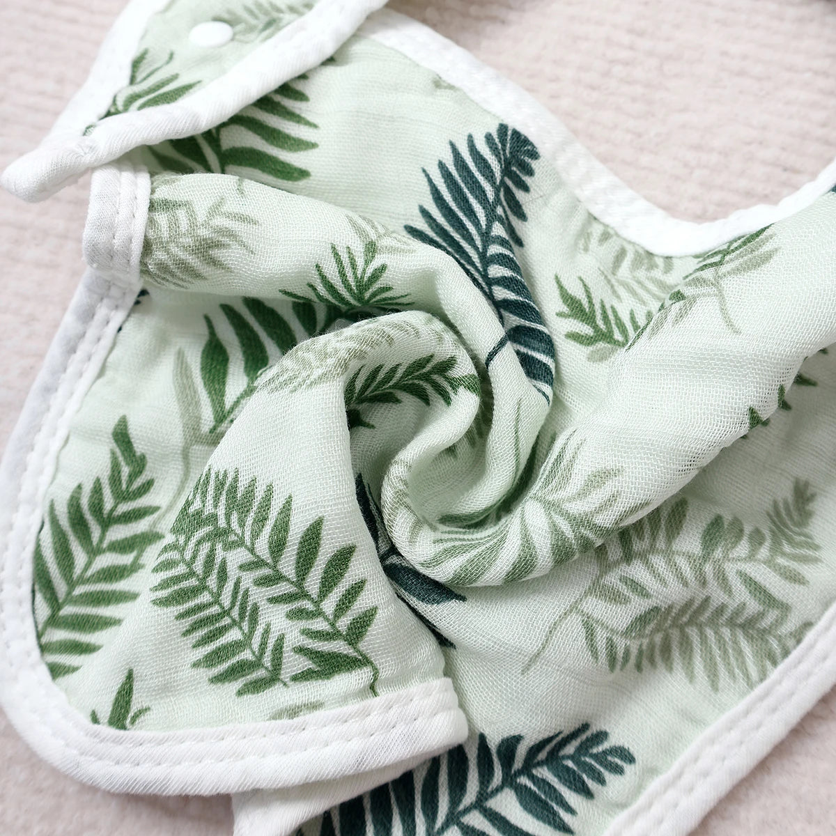 Tejesa 5pcs Set Breathable Bamboo Cotton New born Muslin Feeding Bib/ Antibacterial Baby Burp Cloth