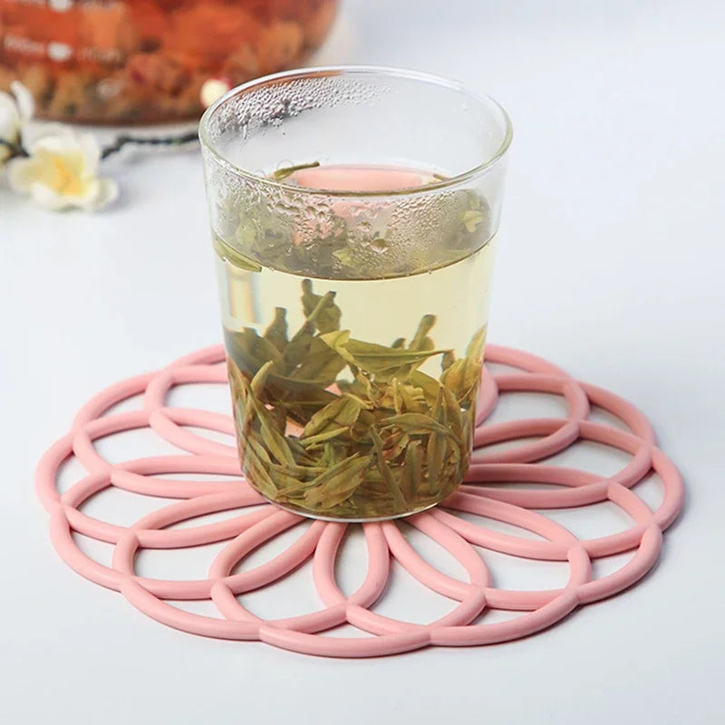 Hemasa 4 Pieces Rubber Trivet Mat Heat Insulating Hollow Flower Pot Pads