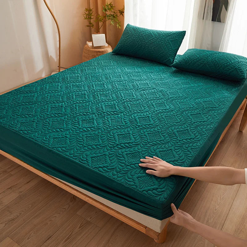 Waterproof Mattress Pad Queen King Mattress Protector Thick Mattress Cover Quilted Fitted Sheet Bed Pad Cover ( No Pillowcase)