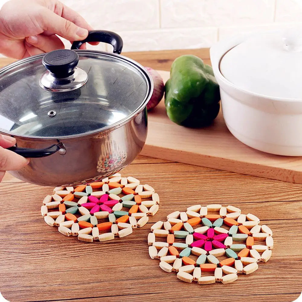 Hemasa 4Pcs  Desk Table Mats Round Bamboo Placemats