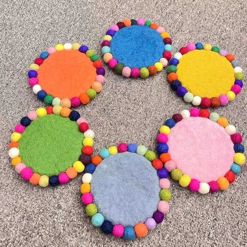 Hemasa 5pcs Felt Coasters 12Cm Round Random Coloful Balls Circle Wool Felt Placemats Heat Resistant Non-Slip Cup Mats Table Decoration
