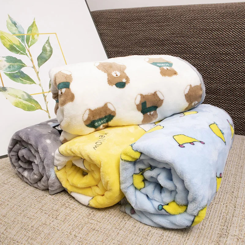Hemasa Soft flannel dog blanket winter warm and comfortable pet bed sheet mat cartoon cute cat and dog sleeping blanket pet supplies