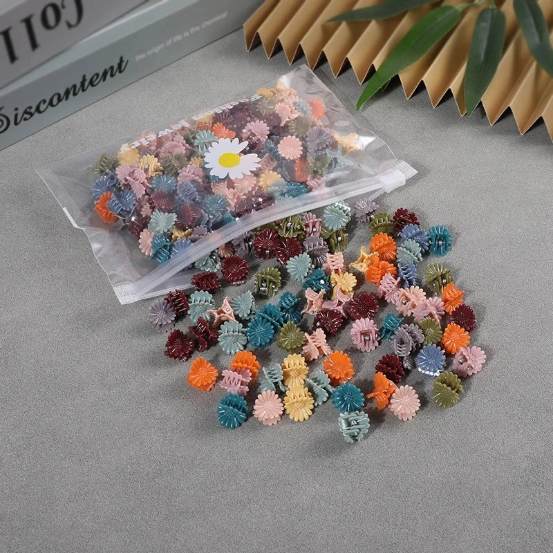 50pcs Girls Small Hair Claw Clips Colorful Plastic Clips Hairpin Flower Heart Mini Multi-Shape Hair Claw Kids Hair Accessories