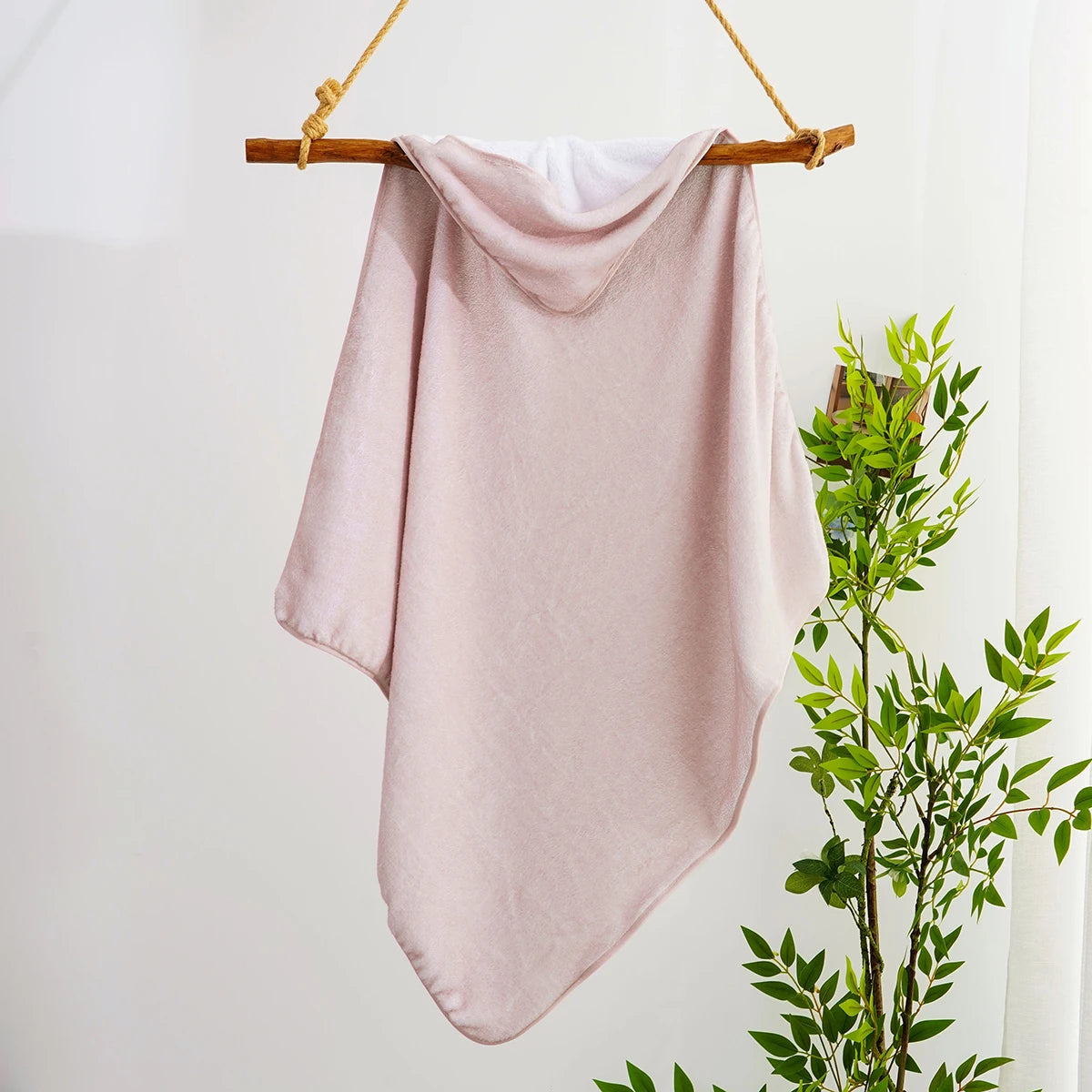 Tejesa Winter Thickened Super Absorption Coral Fleece Baby Swaddle Blanket /Newborn Bath Towel Size 80x80cm