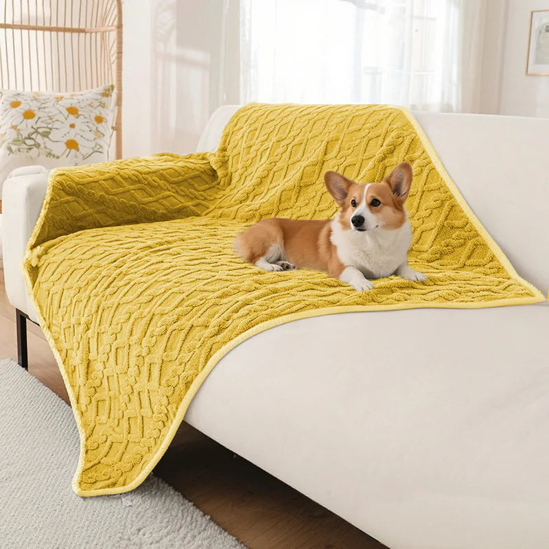 Waterproof & Scratch-Resistant Pet Blanket - Heavy Fleece Non-Slip Couch Cover for Cats and Dogs, Reversible Protector for Bed