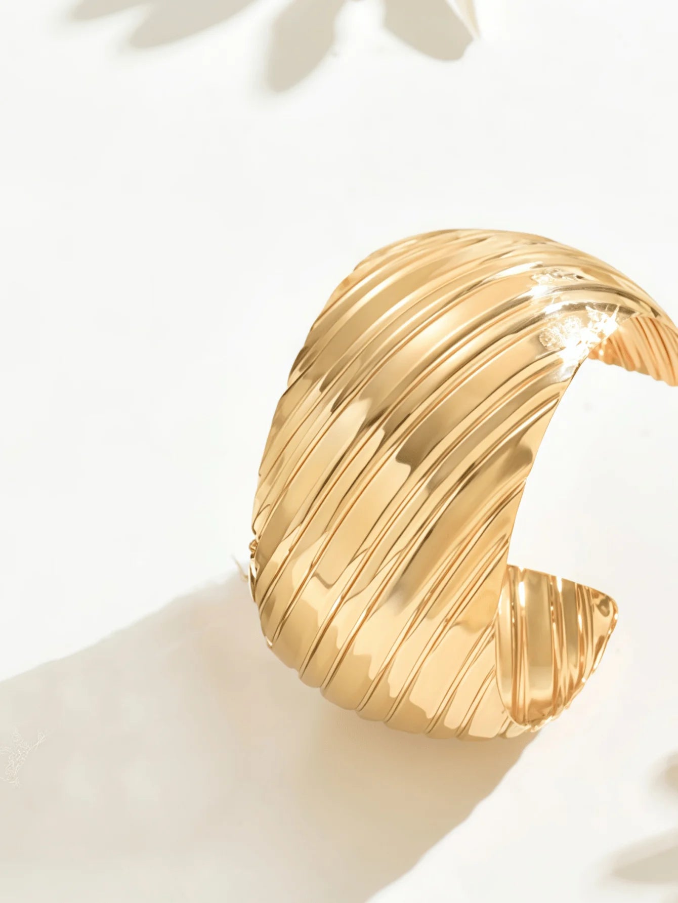 Ladies Fashion Open Bracelet Set Golden And Silvery Diagonal Pattern Metal Wide Face Open Bracelets Stylish Accessory