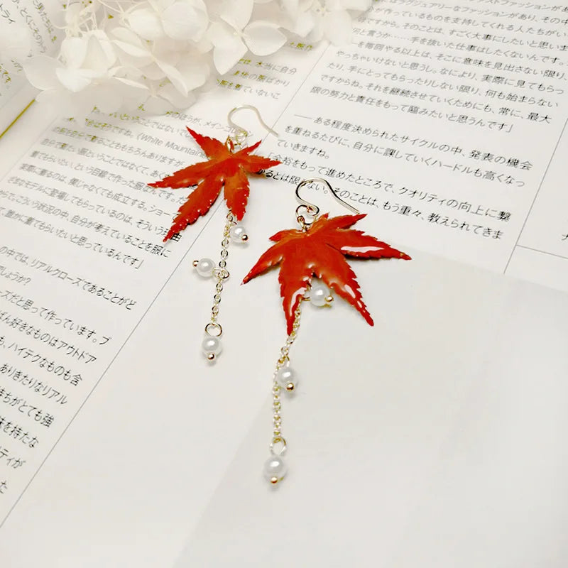Unique Natural Green Leaf Earrings Creative Red Maple Leaf Epoxy Resin Earring Elegant Leaves Statement Jewelry Wholesale 2024