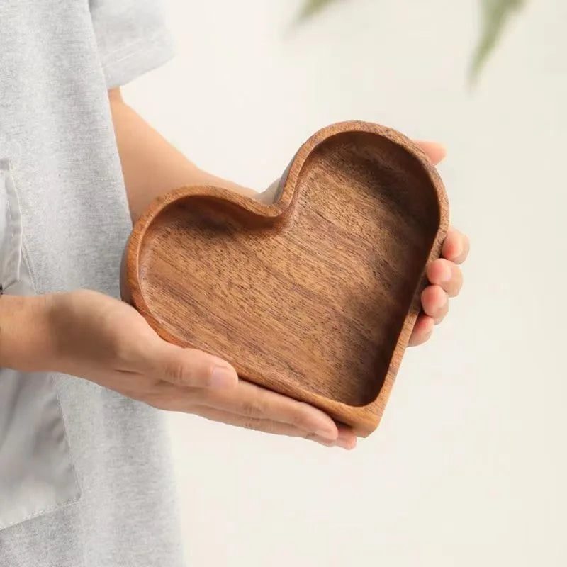 Tejesa Tableware Solid Wood Food Tray Love Heart Shape Dessert Plate Japanese-style Wooden Snack Fruit Tea Saucer Pallet Bread Board