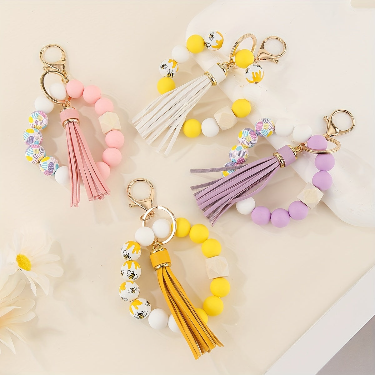 Silicone Beaded Tassel Keychain, Creative Wristlet with Wooden Beads, Fashionable Women's Accessory for Valentine's Day