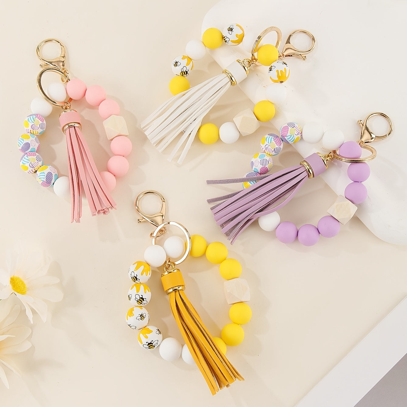 Silicone Beaded Tassel Keychain, Creative Wristlet with Wooden Beads, Fashionable Women's Accessory for Valentine's Day
