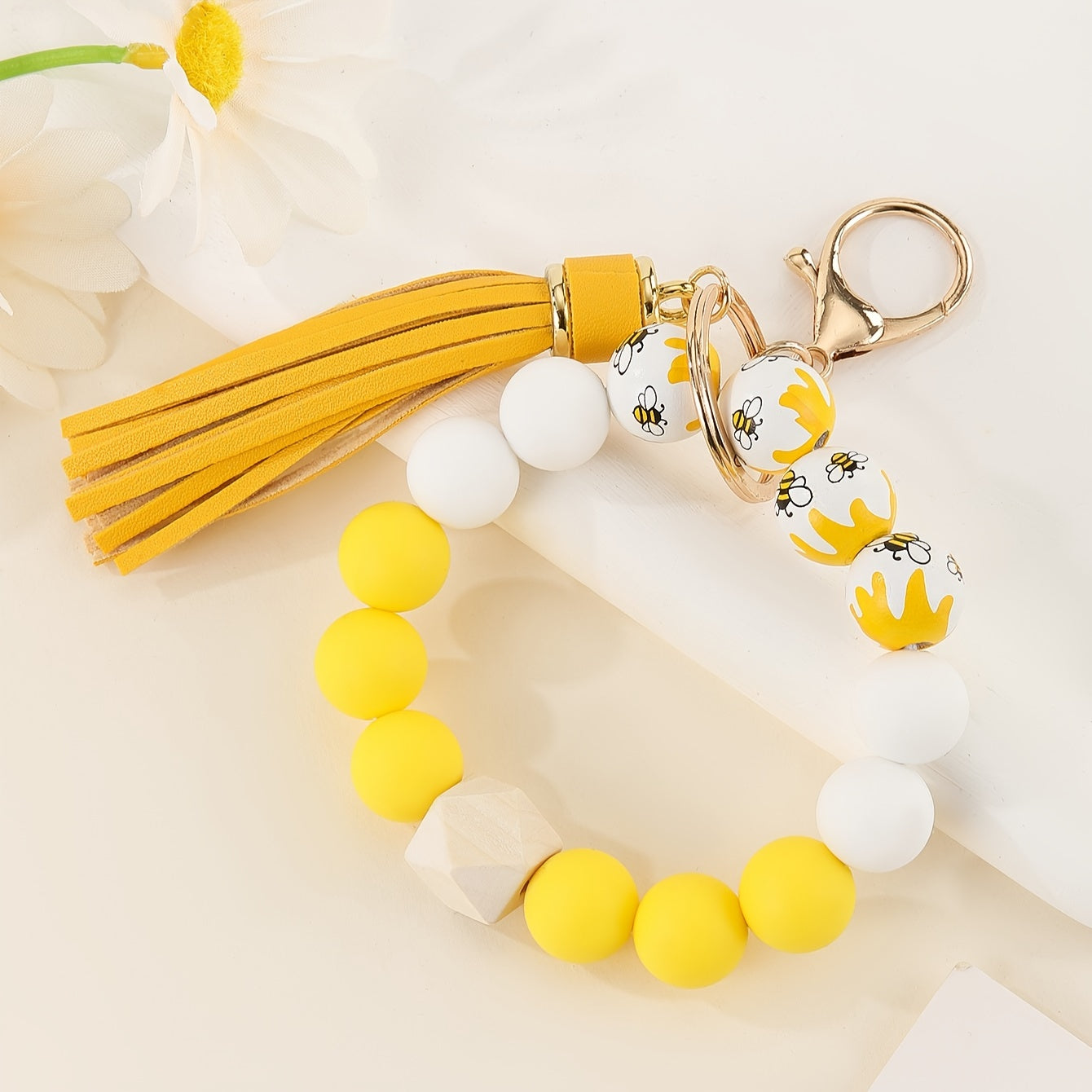 Silicone Beaded Tassel Keychain, Creative Wristlet with Wooden Beads, Fashionable Women's Accessory for Valentine's Day